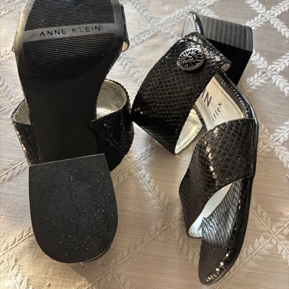 Anne Klein Black Sandal - Picture 2 of 3